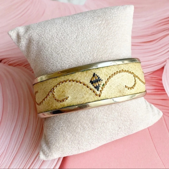 Handmade Distressed Leather Cuff Bracelet Cowboy Western Style - Picture 1 of 9